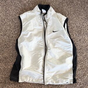 Nike Silver and Black Sleeveless Puffer Vest